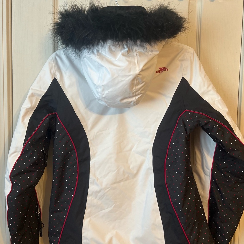 High End High Performance Ski Jacket - image 5